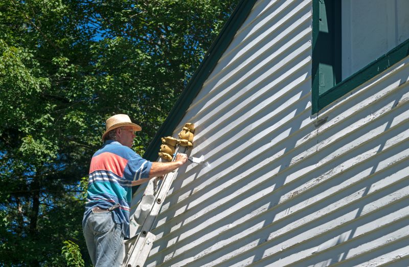 Applying Exterior Paint on Siding